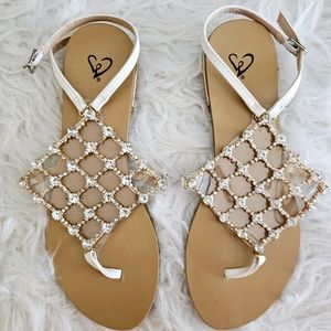 7.5 WHITE J CREW POM POM SANDALS